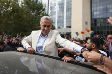 Megint elhalasztották Georgescu egyik perét, aki közben hazaárulással vádolja a Mureșan-kormány támogatóit