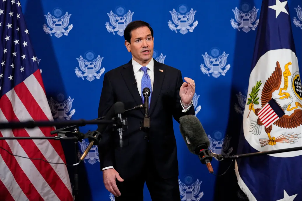 Rubio szerint nyilvánvaló, hogy külföldi szereplő áll az angliai légibázisnál tervezett terrorcselekmény mögött