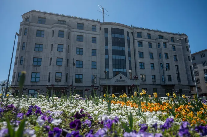 Felfüggesztett börtönre ítélték a vállalkozót, aki 369 millióval rövidítette meg a költségvetést, és a korábbi külügyminisztériumot is bepalizta