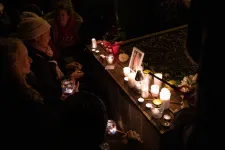 Tagadta bűnösségét az ír férfi, aki a vád szerint tűzesetnek próbálta beállítani a Budapesten élő japán felesége meggyilkolását