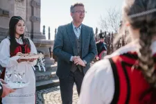 Best of Hankó Balázs, erdélyi kiadás: kampányoló diákok, Sapientia-pénzek és egy Bogányi-zongora