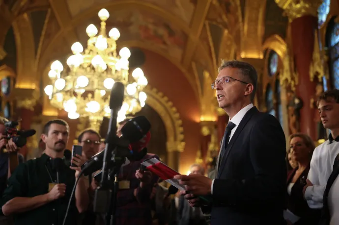 Hankó Balázs sajtótájékoztatót tartott a Mentelmi Bizottság ülését követően – Fotó: Bődey János / Telex