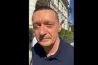 Rogán Antal hunyurog a szemébe sütő naptól, elmondja a véleményét Hankóék előállításáról, majd besétál a Fidesz-székházba