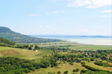 A Balaton második vonala: ahol a panoráma mellé még telek is jut