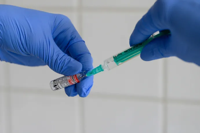 A várandósság alatt is érdemes felvenni a Covid és influenza elleni védőoltásokat, állítják magyar kutatók