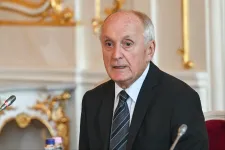 Baka András visszadobta a kötelező orvosi kamarai tagságot visszaállító törvénytervezetet