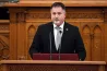Magyar egy posztban felvetette, hogy az ÁSZ hallgat a Fidesz tiltott pártfinanszírozásáról, az ÁSZ szerint viszont nem Magyar Facebook-utasításai szerint dolgoznak