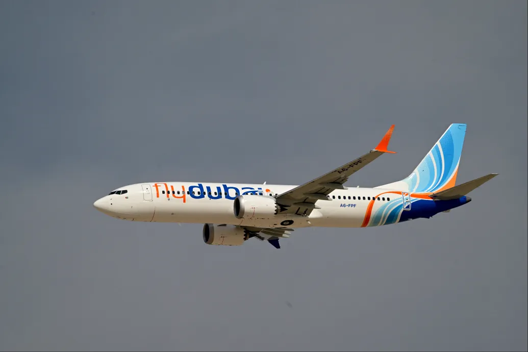 Két perc alatt több mint ötezer métert zuhant a Flydubai repülőgépe, miután késsel támadhatott a kapitányra a másodpilóta