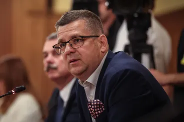 Kontroll: Seszták Miklóst átszállították a Nagy Ignác utcai büntetés-végrehajtási intézetbe