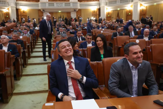 Sorin Grindeanu mosolyog a szerdai szavazás előtt – Fotó: George Călin / Inquam Photos