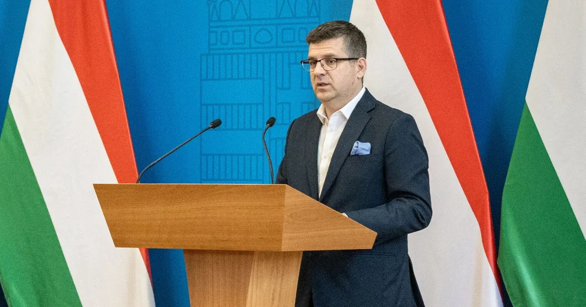 Seszták ügyvédje szerint már a mentelmi jog felfüggesztése előtt megfigyelték Sesztákot