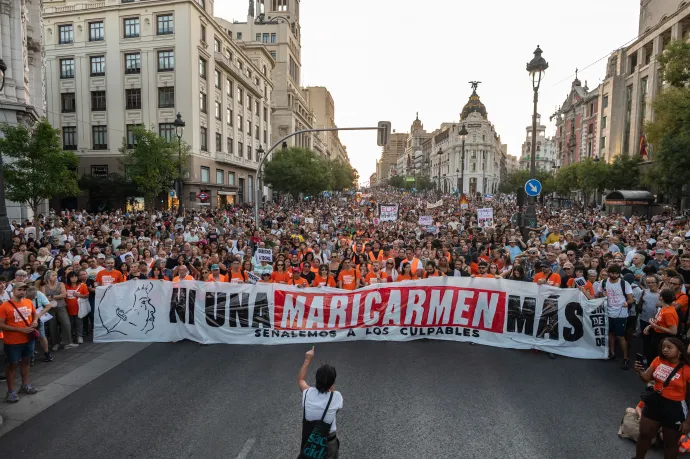 Tüntetők Madridban 2026. szeptember 26-án – Fotó: Marcos Del Mazo / Getty Images