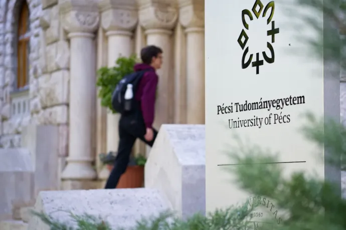 Megszünteti az évekig botrányosan működő doktori iskoláját a Pécsi Tudományegyetem