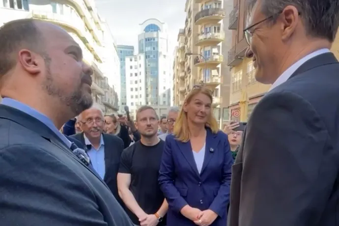 Baranyi Krisztina Karácsonynak: Annyira kell ez a tízmilliárd forint, hogy elárulod érte a kerületeket?