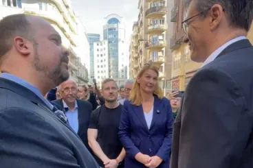 Baranyi Krisztina Karácsonynak: Annyira kell ez a tízmilliárd forint, hogy elárulod érte a kerületeket?