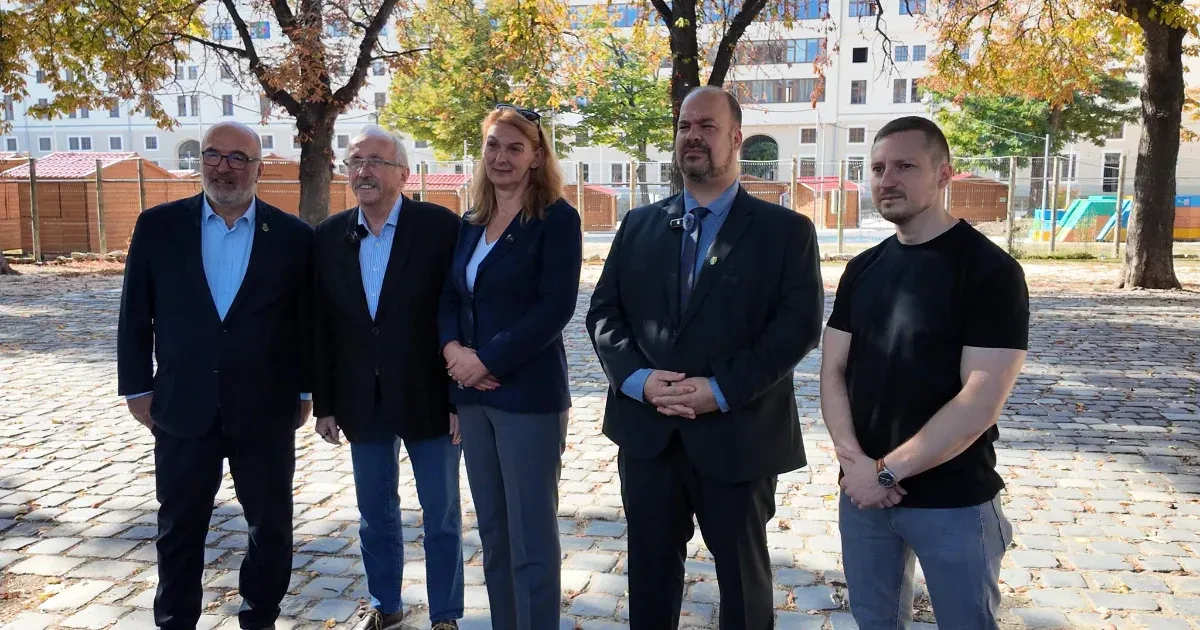 Parkolási einstandot, háttéralkukat és a Fideszt idéző hatalomgyakorlást emlegetnek a kerületi polgármesterek