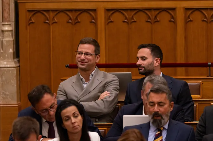 Medián: A politikából kivonuló Gulyás Gergely a legnépszerűbb ellenzéki politikus