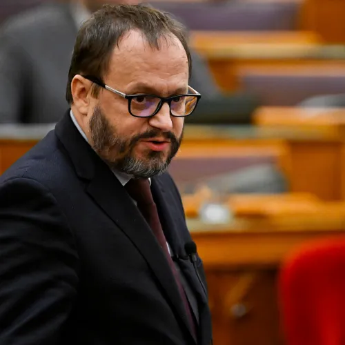 Egyelőre maradnak a Fidesz-kormány szent tehenei, de meddig fenntarthatók?