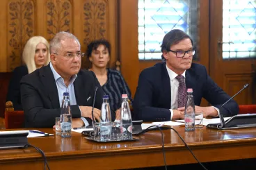 Kósa az MNB-ügyről: Ha a konyhában strukturális rendetlenség van, szeretem a dolgot akkor megvitatni a családdal és kezelni, amikor már megettük a vasárnapi ebédet