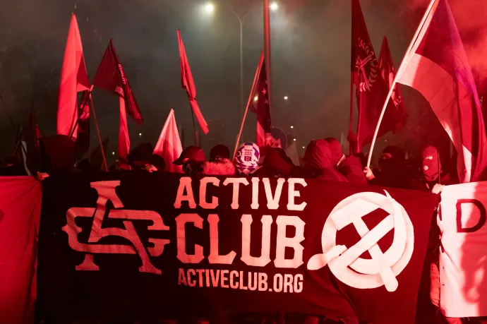 Több radikális edzőközösség is van Romániában, ahol a védelmező férfiideál mellé fehér felsőbbrendűség társul
