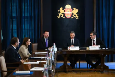 Megállapodott Budapest és a kormány: mostantól a főváros szedheti be a parkolási pénzeket, 120 milliárd forintot kap, hogy ne menjen csődbe