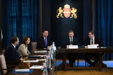 Megállapodott Budapest és a kormány: mostantól a főváros szedheti be a parkolási pénzeket, 120 milliárd forintot kap, hogy ne menjen csődbe