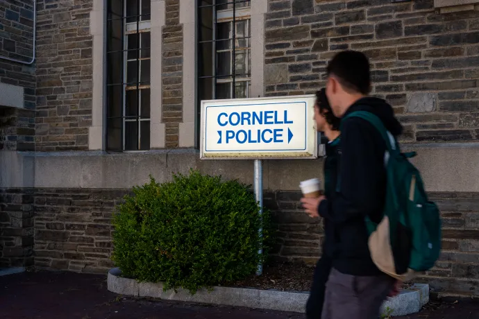 Rendőrség az egyetem campusán – Fotó: Spencer Platt / Getty Images