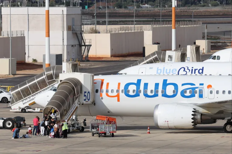 A megszúrt kapitányon múlhatott, hogy a támadó pilóta nem tudott bezárkózni a Flydubai járat fülkéjébe