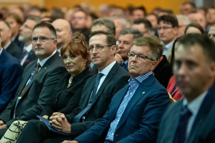 Matolcsy Györgyöt és Varga Mihályt idézte be következő ülésére az MNB-ügyet vizsgáló bizottság