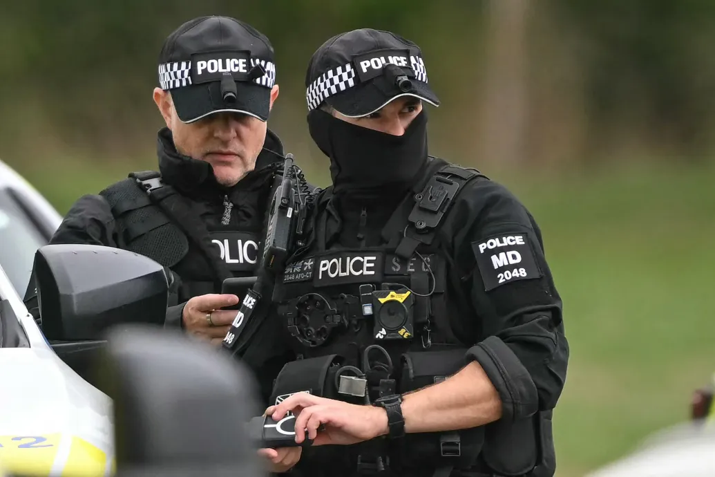 Brit–iráni kettős állampolgárt tartóztattak le a Fairford légibázisnál történt incidens miatt