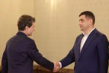 Túl kell vészelni a következő két évet, de milyen áron tartható hatalmon kívül az AUR?