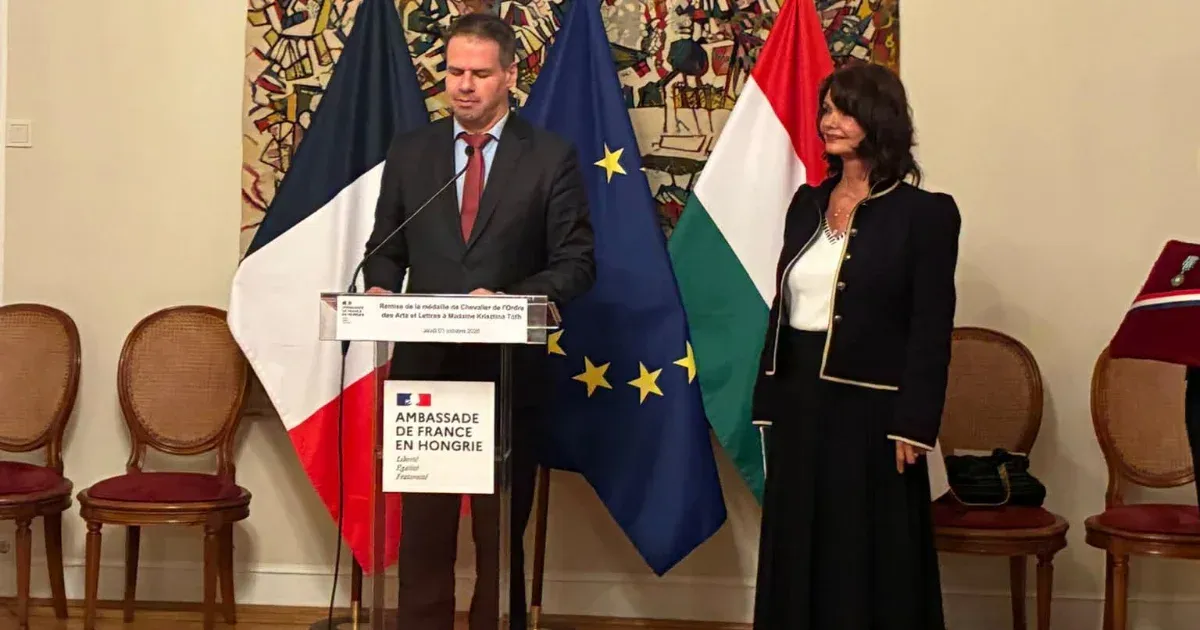 Tóth Krisztina elnyerte a francia L’ordre des Arts et des Lettres lovagi fokozatát Tóth Krisztina elnyerte a francia L’ordre des Arts et des Lettres lovagi fokozatát