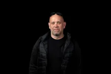 Fél disznót és egy névre szóló hentesbárdot kap a legfurább irodalmi díj nyertese