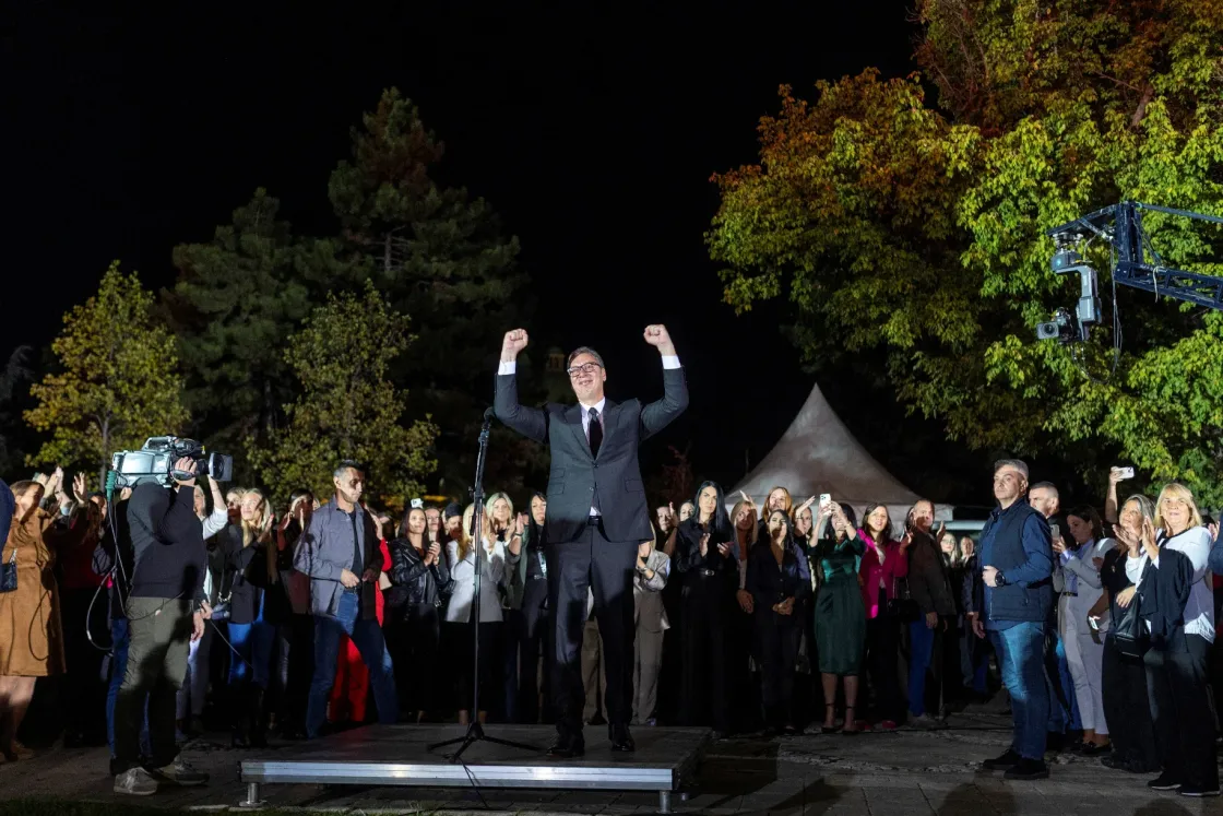 Minden korábbinál nehezebb választás vár a hatalma átmentésén dolgozó Vučićra