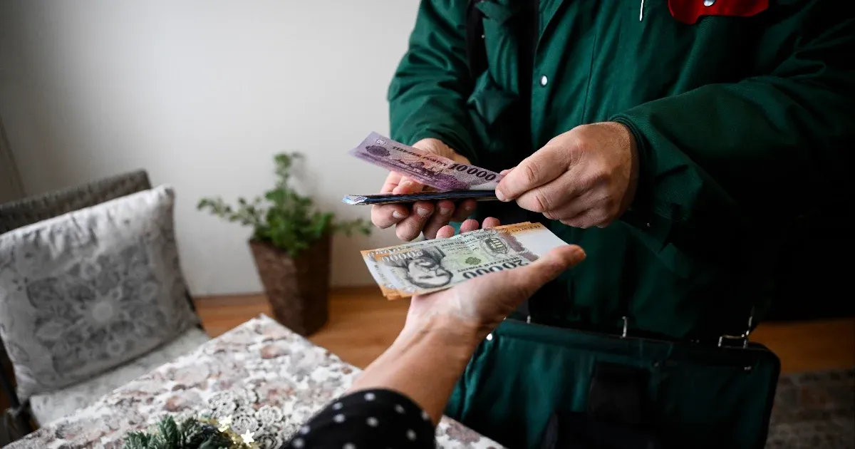 A magyar nyugdíjminimum emelkedése: 120 ezer forintra a román és bolgár szinttel vetekedve A magyar nyugdíjminimum emelkedése: 120 ezer forintra a román és bolgár szinttel vetekedve