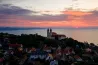 Hiába mondták, hogy „közhasználatú”, medencéket kell elbontani a NER egyik kedvenc nyaralóhelyén