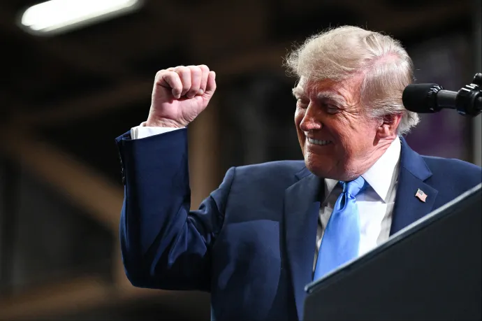 Annyira összevesztek az óraátállításon, hogy Trump kiposztolta egy republikánus szenátor telefonszámát