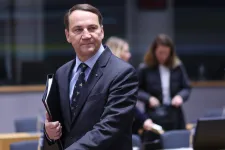 Lengyelország közölte, hogy az orosz fenyegetések ellenére töretlenül támogatják Ukrajnát