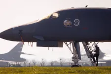 Kivonta összes nehézbombázóját az amerikai légierő a nyugat-angliai Fairford légitámaszpontról