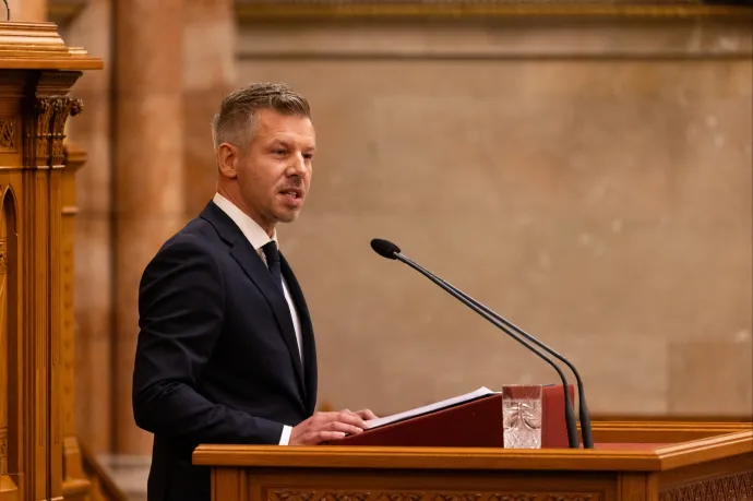 Magyar Péter megint felkérdezte az ÁSZ-t, most Mészárosék Megafonnak juttatott támogatásai miatt