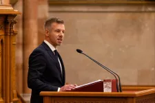 Magyar Péter megint felkérdezte az ÁSZ-t, most Mészárosék Megafonnak juttatott támogatásai miatt