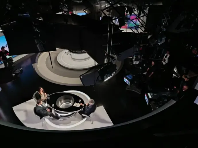 The studio of M1 – Source: The Facebook page of the public media service