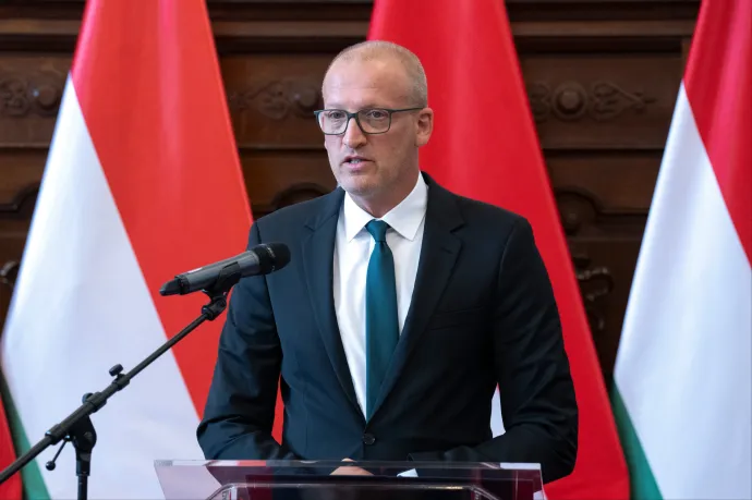 Kétszázmillió forinttal támogatja a kormány a határon túli magyar sajtót