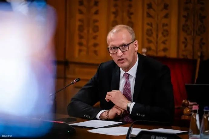 Kétszázmillió forinttal támogatja a határon túli magyar sajtót a magyar kormány
