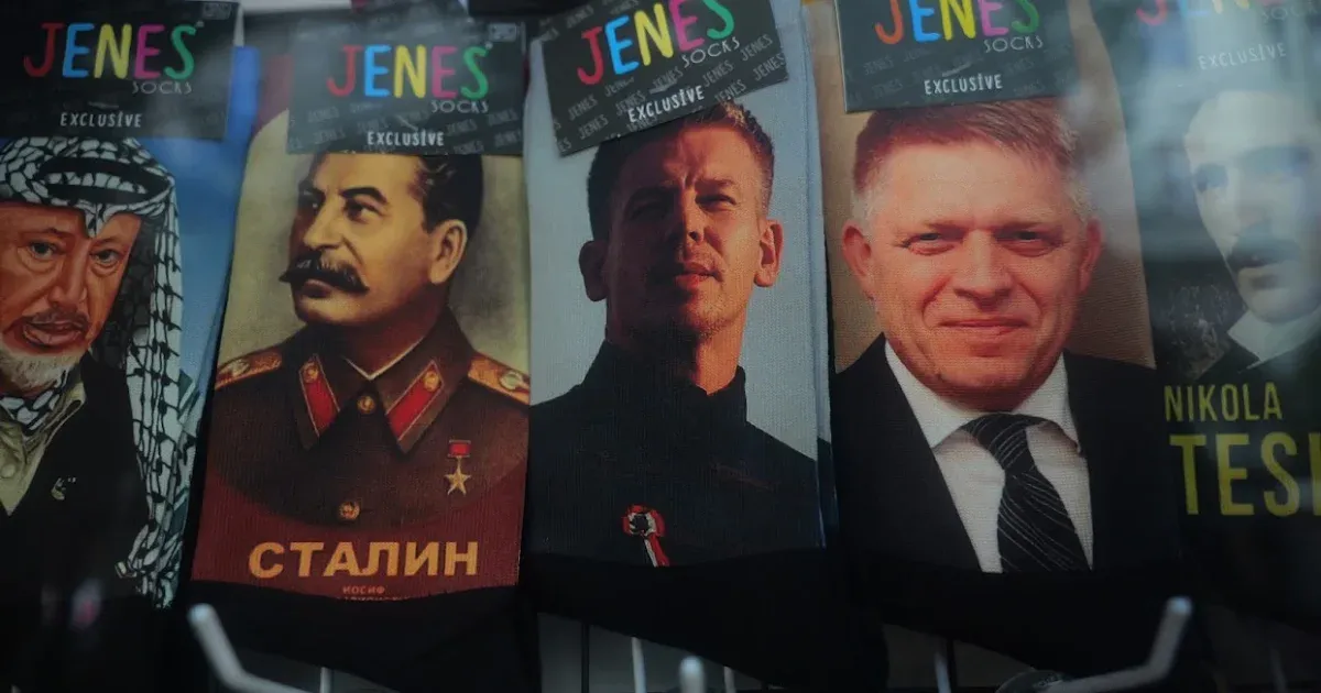 Magyar Péter az új sztár a Belgrádi zoknik boltjában Magyar Péter az új sztár a Belgrádi zoknik boltjában