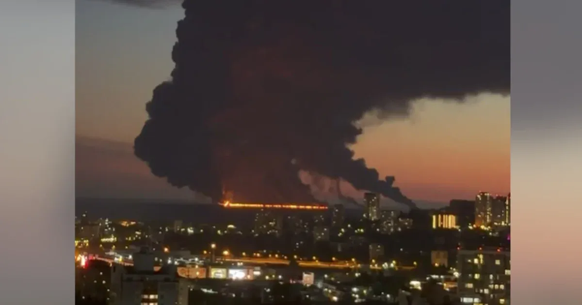 Hatalmas tűz ütött ki egy tankerhajón Szocsi közelében