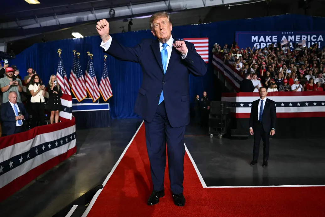 Trump arról beszélt egy kampánygyűlésen, hogy Irán pusztítsa csak el Los Angelest vagy San Diegót