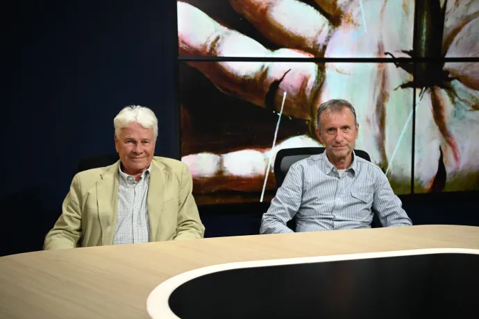 Balról: Nagy Gábor színész és Gelencsér Gábor filmesztéta, egyetemi docens a Telex stúdiójában – Fotó: Juhász Panna / Telex