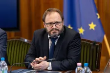 Kármán András szerint 2-3 év múlva látszik majd, miért jó most felbontani a túlárazott szerződéseket