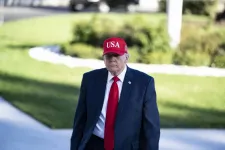 Donald Trump azt mondta, hamarosan beszél Putyinnal a szibériai pestiskutató laboránsának halála miatt